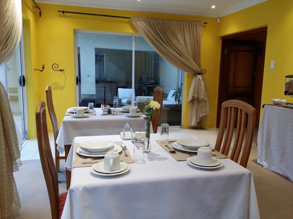 Alicia'S B&B Roodepoort Zimmer foto