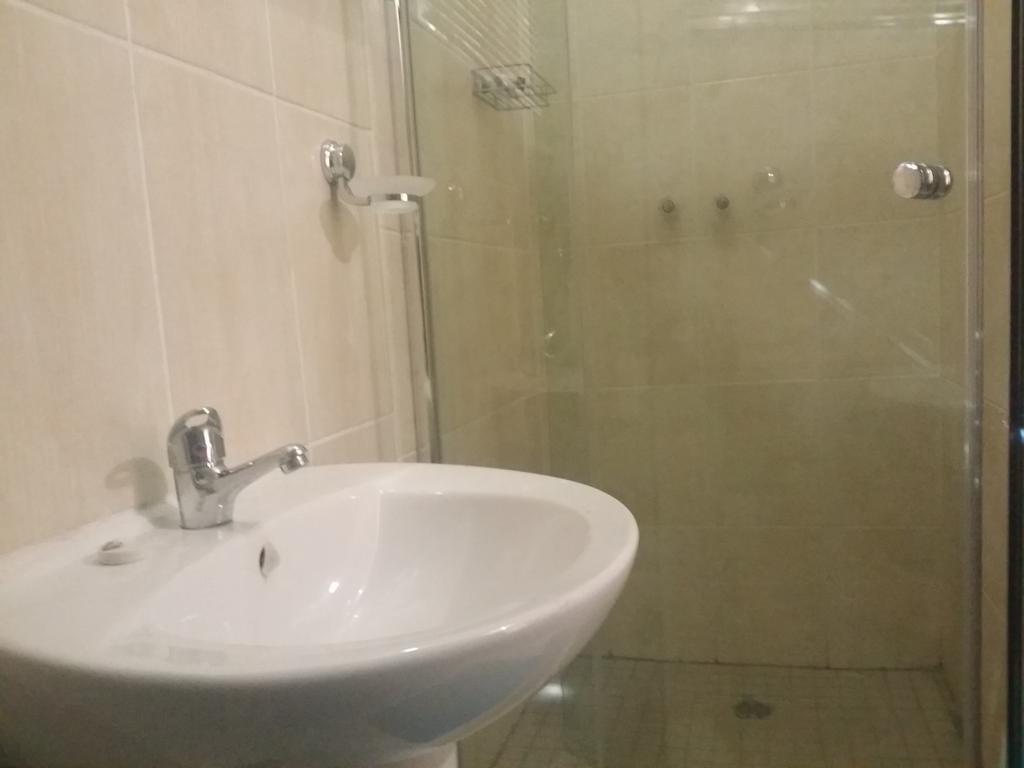 Alicia'S B&B Roodepoort Zimmer foto